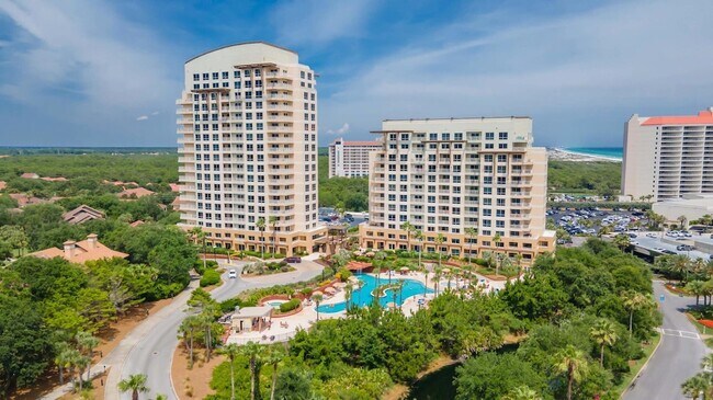 Building Photo - 5000 S Sandestin Blvd