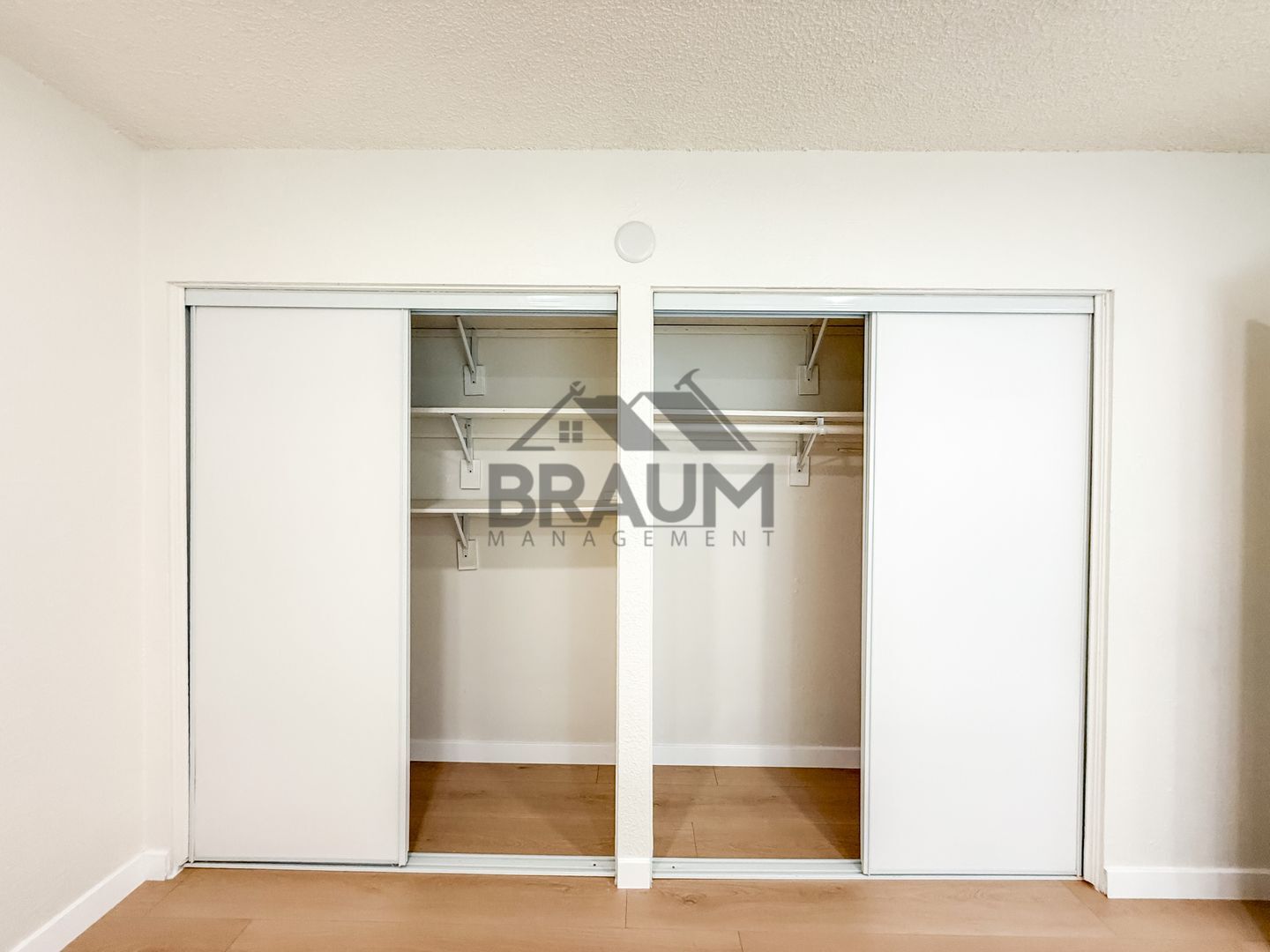 Building Photo - 4636 Laurel Canyon Blvd