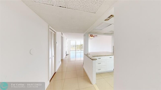 Building Photo - 3080 N Course Dr