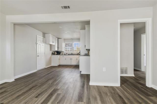Building Photo - 4321 Quails Ln