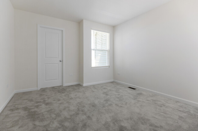 Building Photo - 2283 Horseshoe Cir