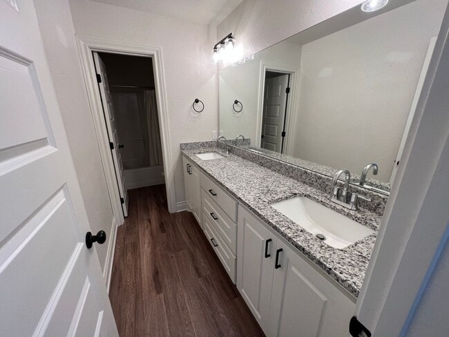 Building Photo - Easy Living with AMRR: Beautiful 4-Bedroom Home Near HEB