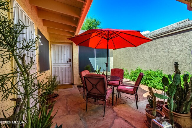 Building Photo - 2549 N Palo Santo Dr