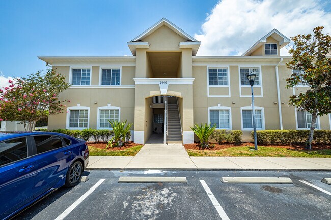 Building Photo - 9506 Amberdale Ct