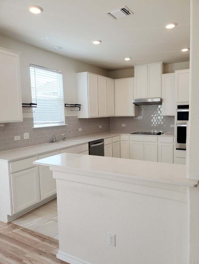 Upgraded Kitchen with Refrigerator - 1126 Loganberry Dr