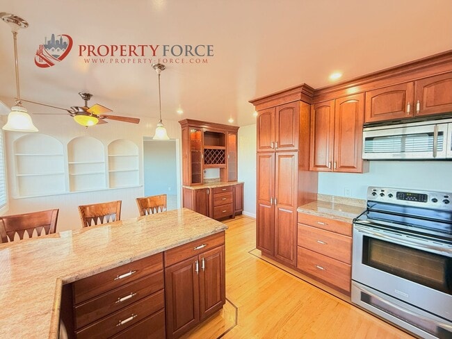 Building Photo - 3145 Alanhill Ln