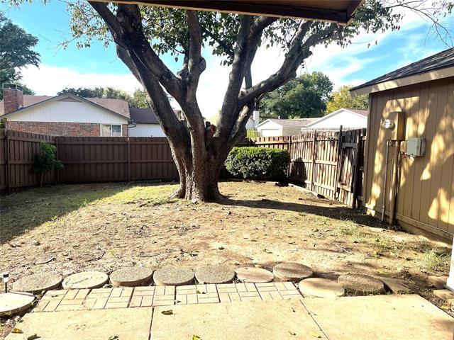 Building Photo - 3005 Peachtree Ln