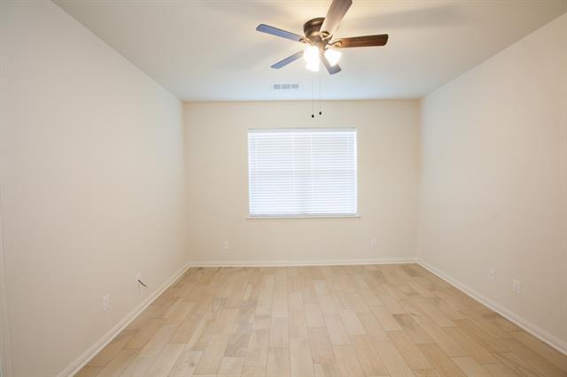 Building Photo - 128 Tennyson St