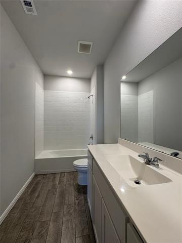 Building Photo - 912 Rothville Ln