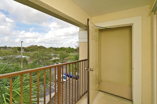 Building Photo - 3562 D'Avinci Way