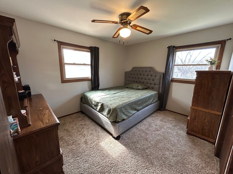 Bedroom 3 - 2711 Albany Ct