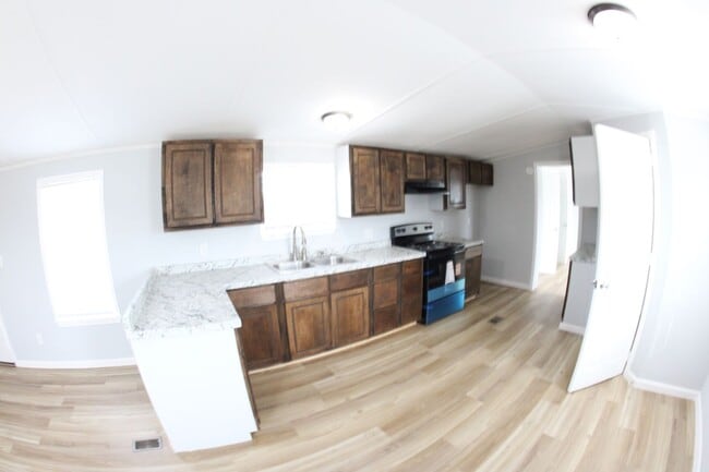 Building Photo - 7025 Ottis Ln