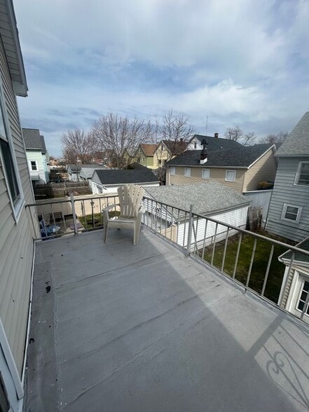 Building Photo - 41 Page St