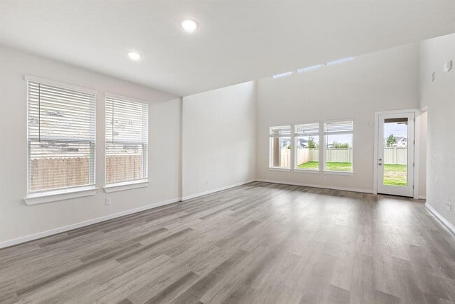 Building Photo - 112 Alicante Ln