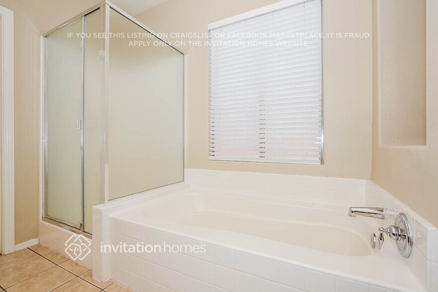 Building Photo - 3912 Helens Pouroff Ave