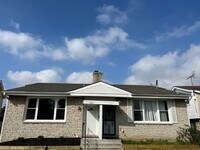 Building Photo - 385 Dover Ln