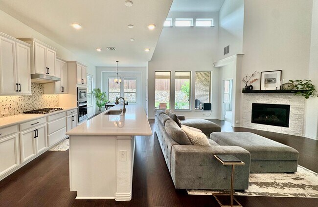Building Photo - 1253 Binfield Dr