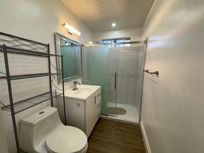 Building Photo - 3 bedroom - 1 bathroom in El Cajon