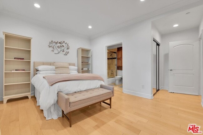 Building Photo - 1601 S Bentley Ave