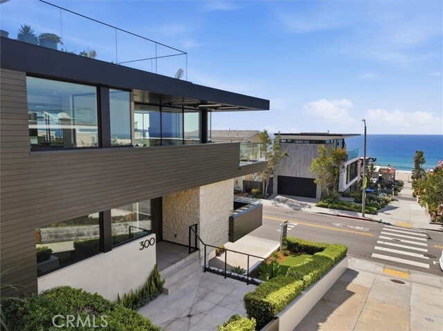 Building Photo - 300 25th St