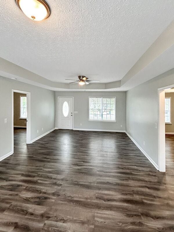 Building Photo - 130 Phillip Dr