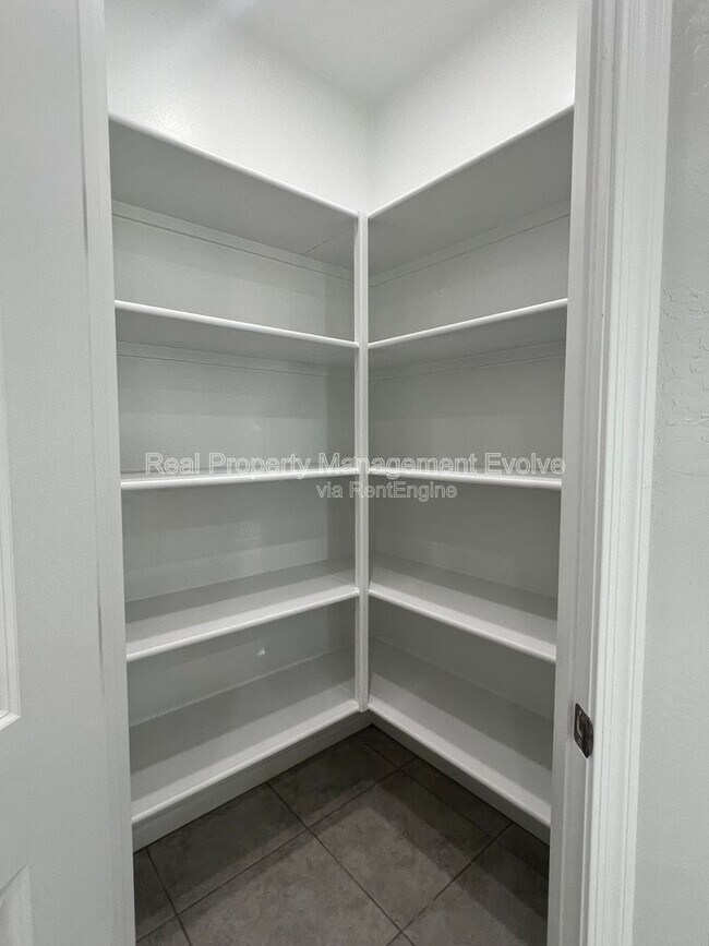 Building Photo - 3435 S 177th Dr