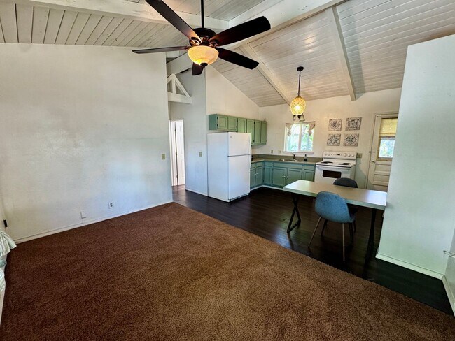 Building Photo - 2BR / 1BA Standalone Cottage for Rent – Kihei