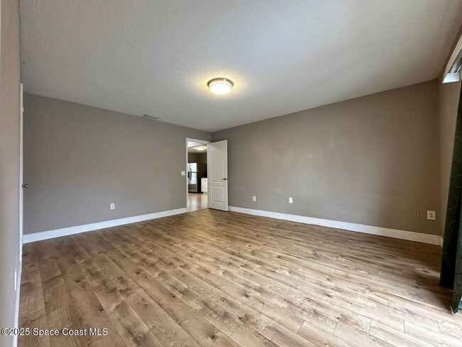 Building Photo - 3060 Sea Gate Cir