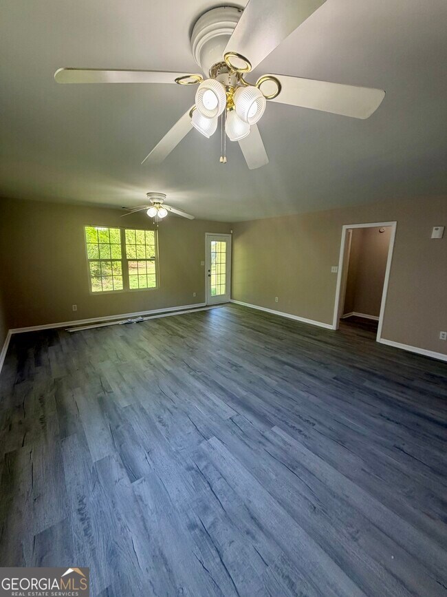 Building Photo - 110 Alice Dr