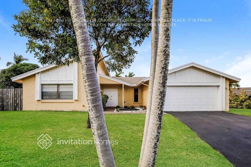 Building Photo - 9841 NW 31st Pl