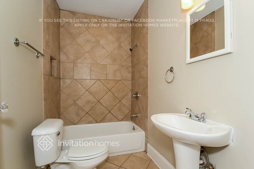 Building Photo - 317 Stovall St SE