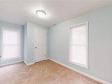 Building Photo - 958 N Bosart Ave