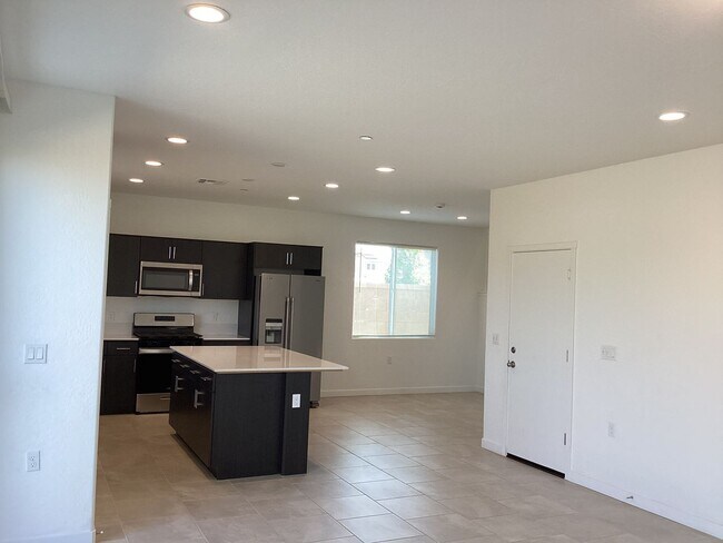 Building Photo - Welcome To The Riverstone Resort Community!!!