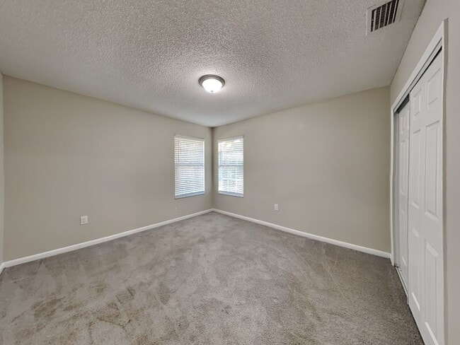 Building Photo - 150 Eldorado Dr