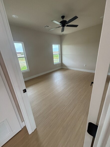 Building Photo - 1291 N Curtis Ct