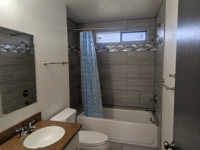 Building Photo - 539 Hatfield Dr