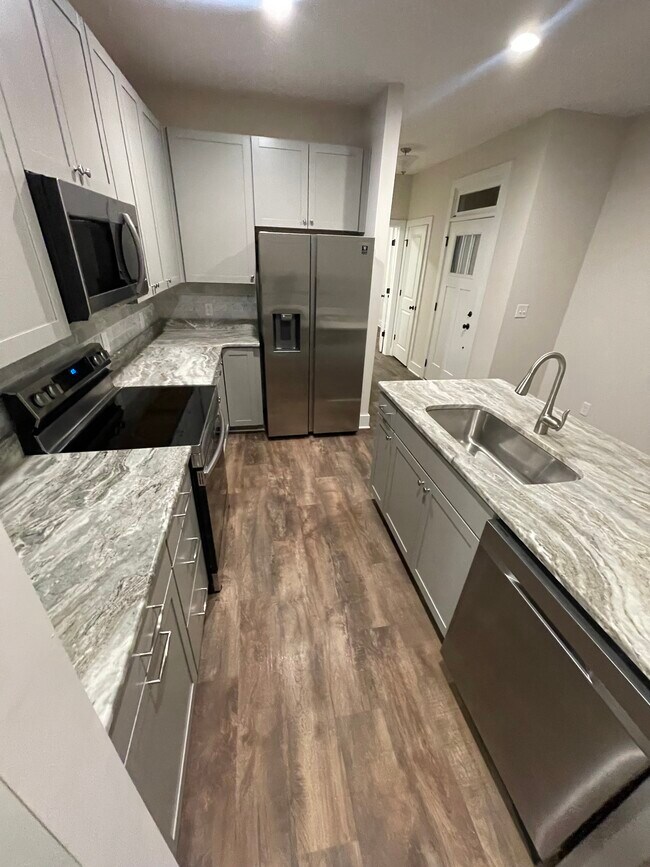 Building Photo - Mebane townhouse