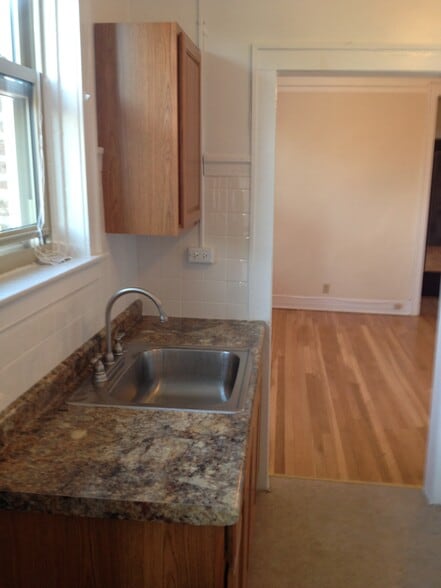 Building Photo - 322-330 W Washington Blvd