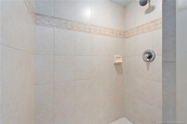 Building Photo - 10310 S Ocean Dr