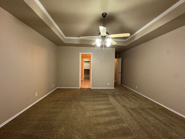 Building Photo - Spacious Home + North Edmond + 3 bedrooms + Study + Edmond Schools + Storm Shelter