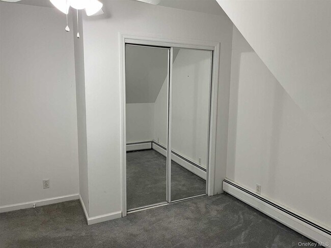 Building Photo - 8 James St