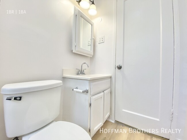 Building Photo - 522 Heliotrope Dr