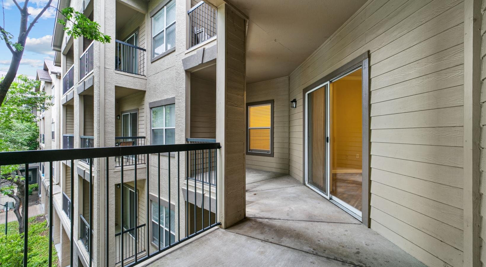 Building Photo - 5720 Forest Park Rd