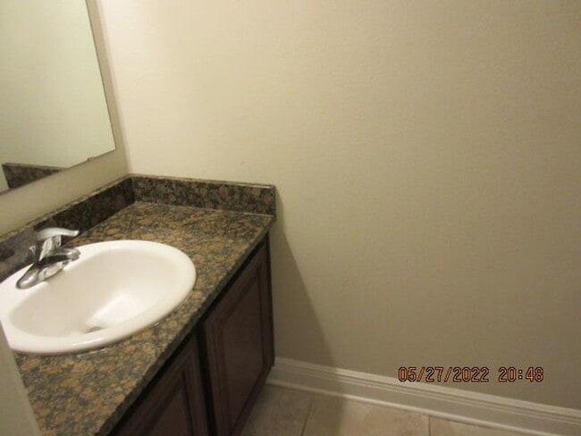 Building Photo - Beautiful 4 Bedroom in Navarre!