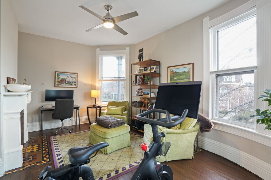 Building Photo - 77 W 2nd Ave