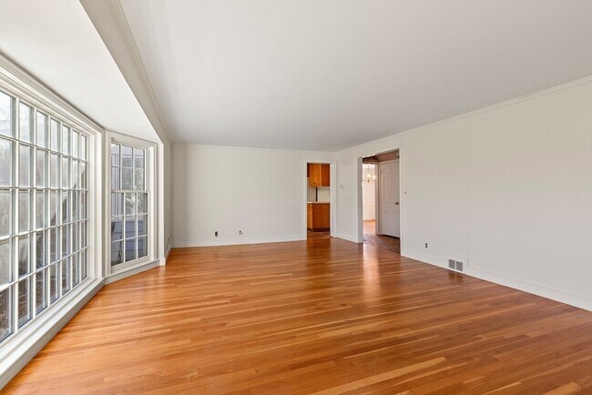 Building Photo - 68 Westgate