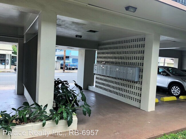 Building Photo - 1350 Kinau St