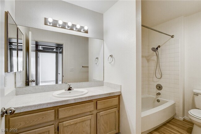 Building Photo - 7100 W Pirates Cove Rd