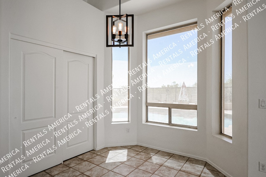 Building Photo - 3055 N Red Mountain