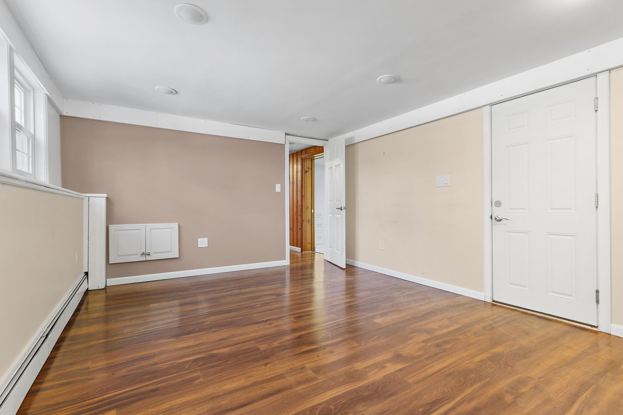 Building Photo - 77 Colonial Rd